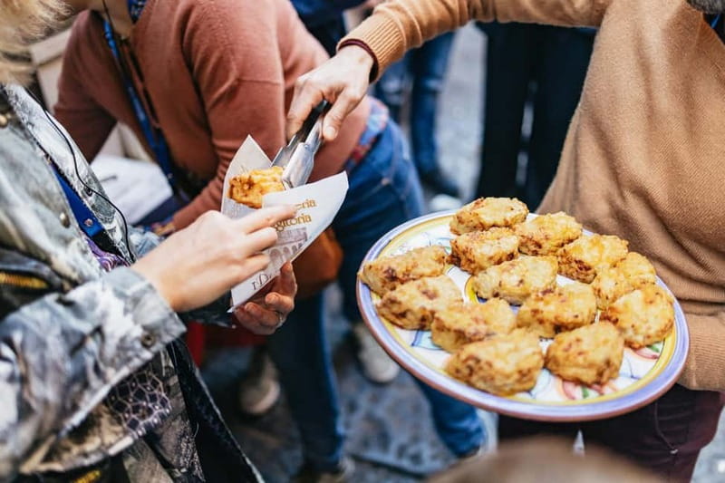 Naples: Street Food Walking Tour with Local Guide - Limóncello Factory and the Final Sweet Treats