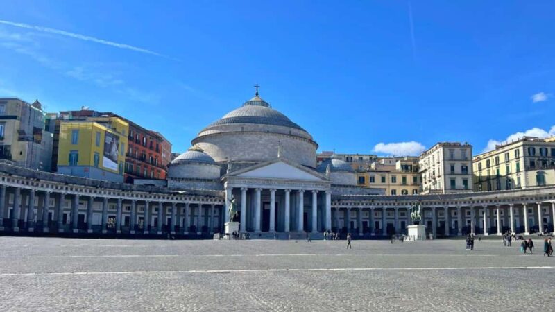 Naples: tour between Maschio Angioino and Plebiscito square - Practical Details: Meeting Point and Tour Logistics
