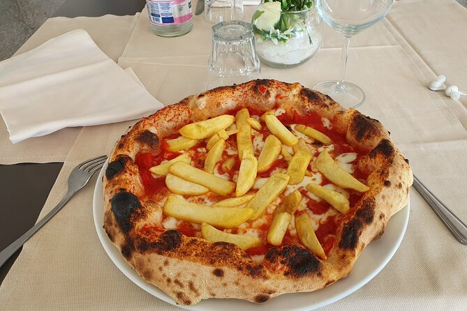 Naples Tour culture and food tour - Strolling Through Piazza Dante and Via Toledo