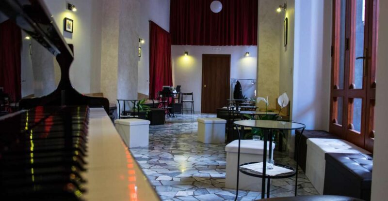 Naples: Traditional Neapolitan Music Concert - Authentic Neapolitan Melodies in a 1-Hour Concert