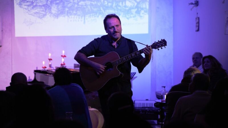 Naples: Traditional Neapolitan Music Concert - The Performers: Passionate and Skilled Artists