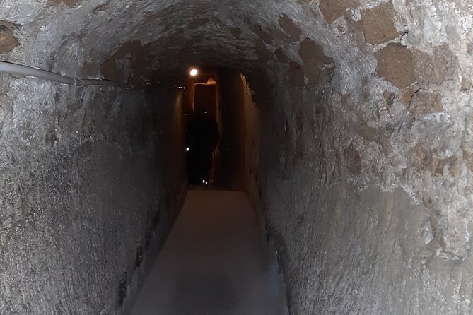 Naples Underground Official Skip-the-line Ticket - The Candle-lit Experience and Atmosphere