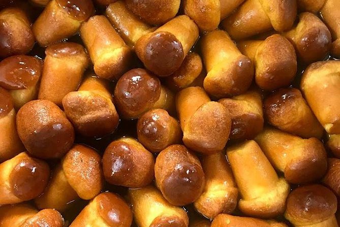 Naples Vomero: A Unique Traditional Food Tour by Do Eat Better - Experiencing Naples Sweet Classics: Babà and Sfogliatella Riccia