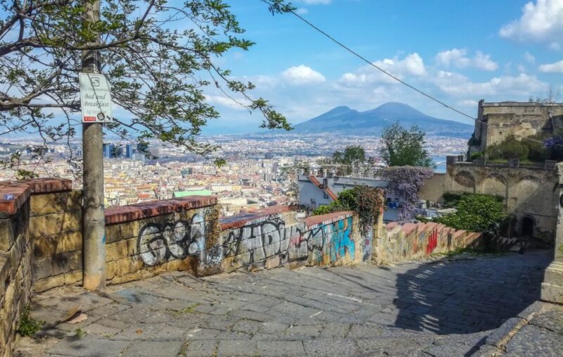 Naples: Walking Through Contrasts and Panoramas - Key Points