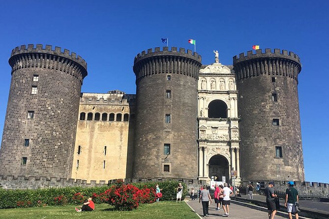 Naples Walking Tour and Underground Ruins - Starting Point in Piazza Municipio at Neptune Fountain