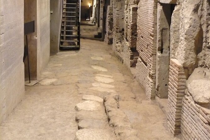 Naples walking tour + Neapolis buried - Exploring the San Carlo Theater and Piazza del Plebiscito