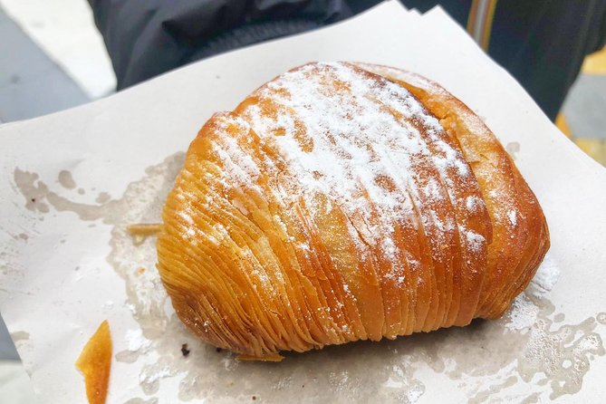 Naples Walking Tour with Pizza and Sfogliatella Tasting - Explore Naples’ Historic Center with a Guided Walk and Tasty Delights