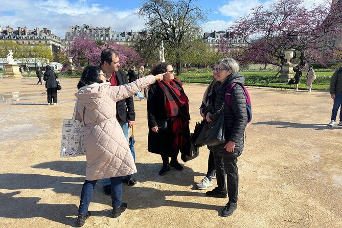 Napoleon Bonaparte: Life & Legacy Guided Tour + Visit to his Tomb - The Louvre and Napoleon’s Artistic Influence