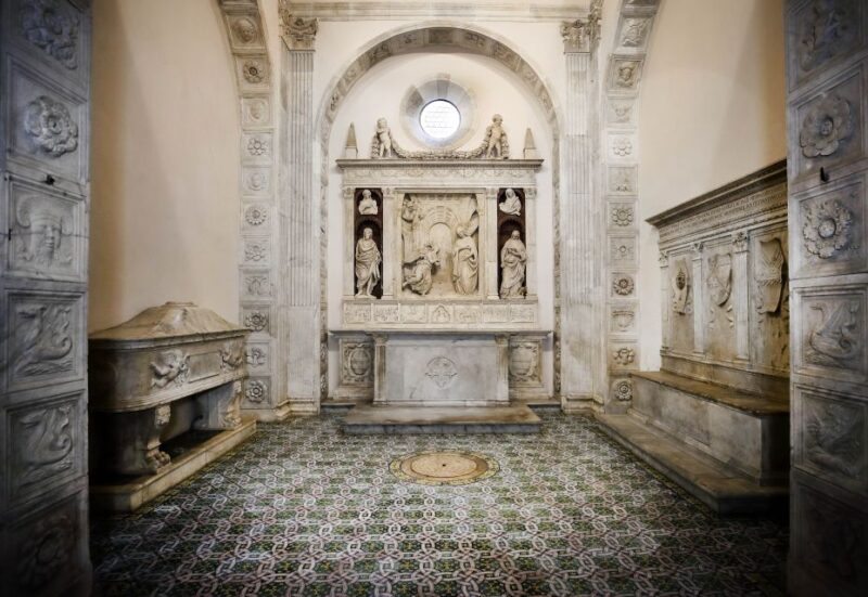 Napoli: Entrance Tickets to Sant'Anna dei Lombardi Complex - The Artistic Significance of the 16th-Century Chapels