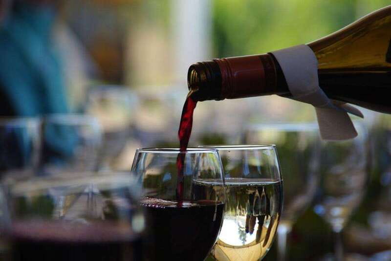 Naramata/Penticton: Full-Day Wine Tour with Tastings - Meta Description: