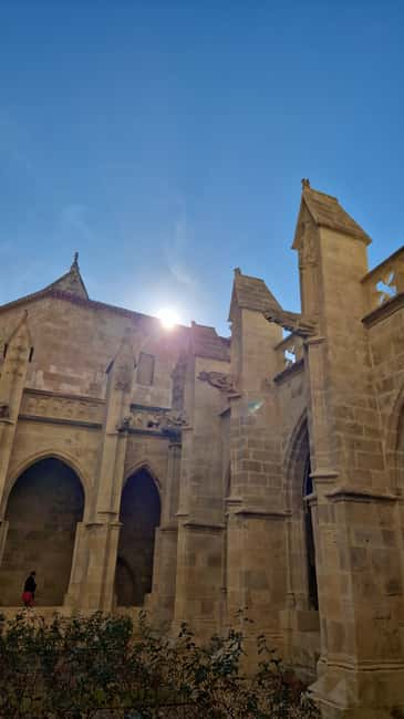 Narbonne: visit the Archbishops' Palace and Cathedral - Discover Narbonne’s Historic Heart with a Guided Tour of the Archbishops Palace and Cathedral