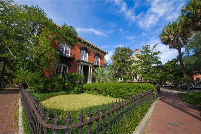 Narrated Historic Savannah Sightseeing Trolley Tour - Notable Religious and Cultural Sites