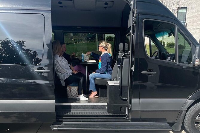 Nashville Airport Private Transportation for 6-13 Passengers - Optional Meet and Greet Service for a Warm Welcome