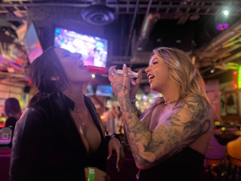 Nashville Bar Crawl: Guided Pub Crawl with Drinks Discounts - Get to Know the Nashville Bar Crawl: Guided Tour with Drink Deals