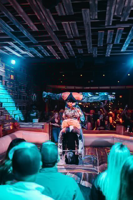 Nashville Bar Crawl: Guided Pub Crawl with Drinks Discounts - What to Expect from the Guide and Group Dynamic