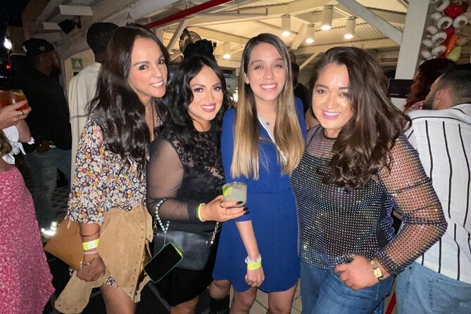 Nashville Bar Crawl with Express Entry and Drink Discount - Logistics and Group Experience