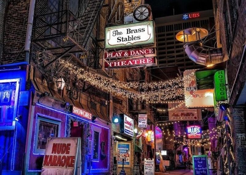 Nashville: Drinkers & Thinkers Pub Crawl - Visiting Nashville’s Most Iconic Bars and Pubs