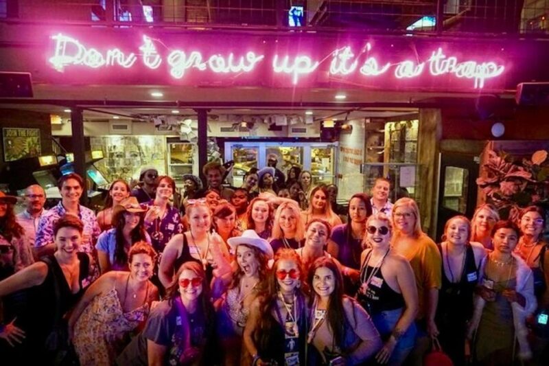Nashville: Exclusive Entry and Special Offers VIP Bar Crawl - The Role of the Guide and Group Dynamics