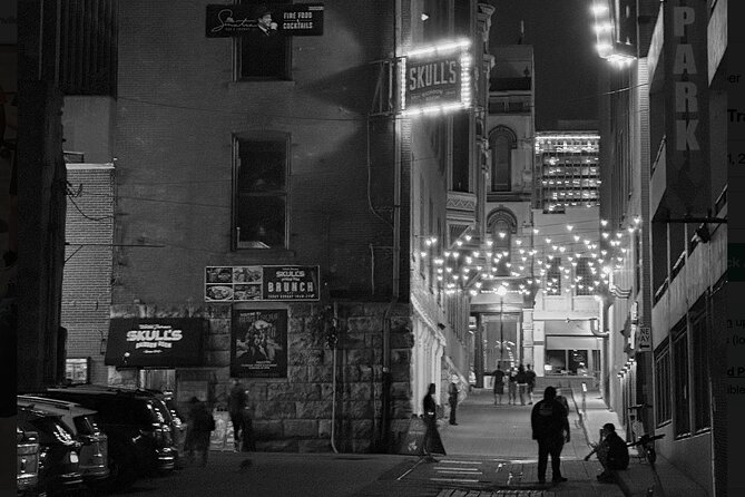 Nashville Ghost Hunt Music Citys Paranormal Investigation Tour - The Guide’s Expertise and Storytelling Style