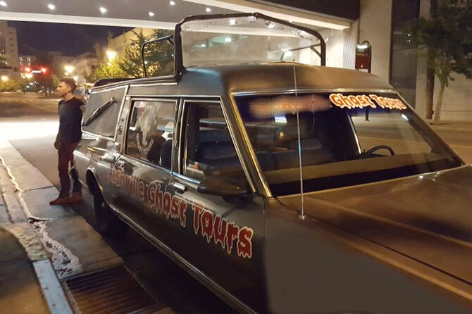 Nashville Haunted Hearse Ghost Tour 1 Hour Shared - The Guide’s Role in Creating a Spooky Atmosphere
