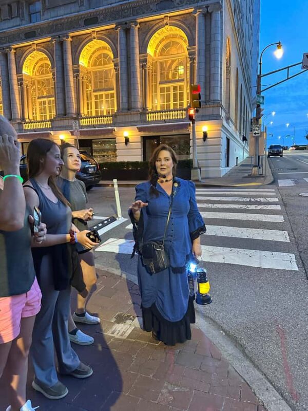 Nashville: Haunted History Walking Tour with Guide - Key Points