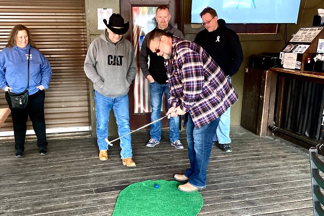 Nashville Pub Crawl Golf Game by Golf Cart - The Role of Guides and Caddie in the Experience