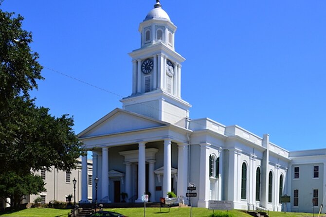 Natchez Self Guided Walking Tour - The Hedges and Their Mysteries