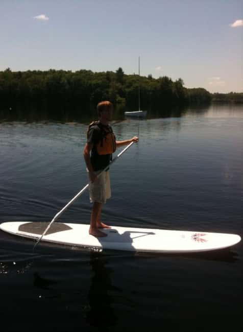 Natick: Lake Cochituate Paddleboard Rental - Discover the Tranquility of Lake Cochituate