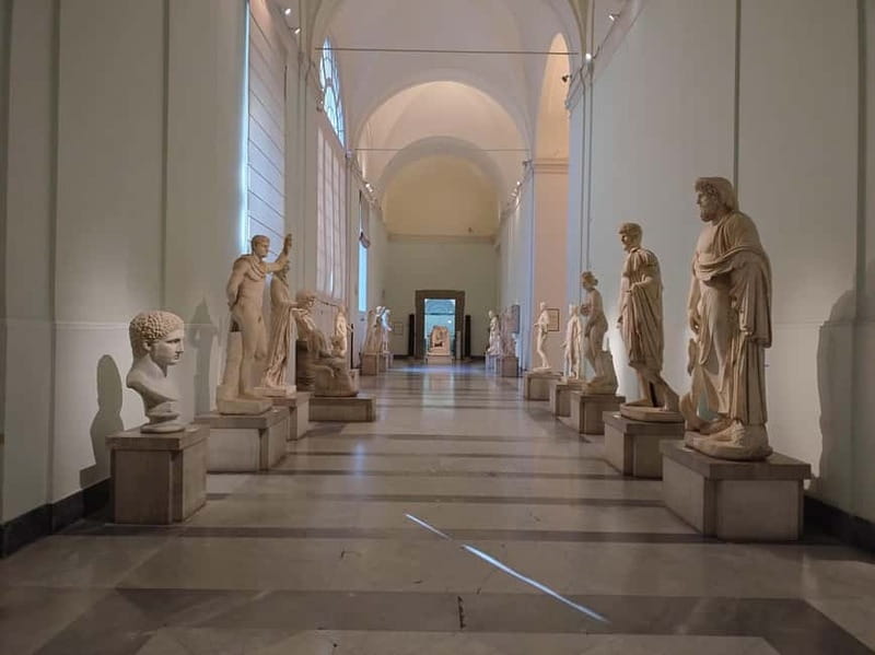 National Archaeological Museum synchronized audioguided tour without QR or app - Key Points