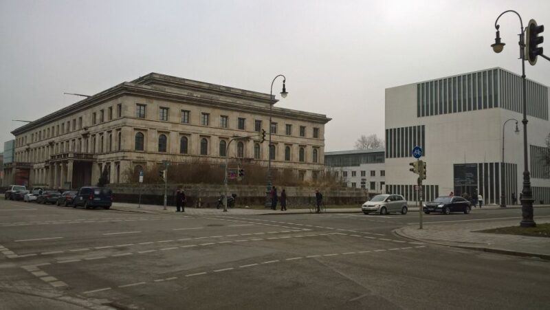 National Socialism WWII with licensed guide - private tour - Walk Through the Court Garden and Resistance Monuments