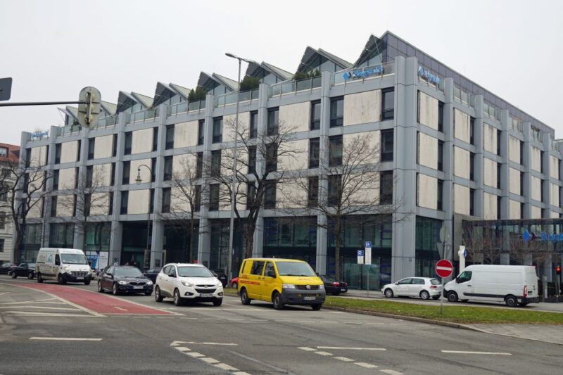 National Socialism WWII with licensed guide - private tour - The Political Power Centers at Karolinenplatz and Königsplatz