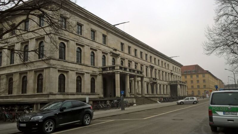 National Socialism WWII with licensed guide - private tour - Tour Logistics and Group Dynamics