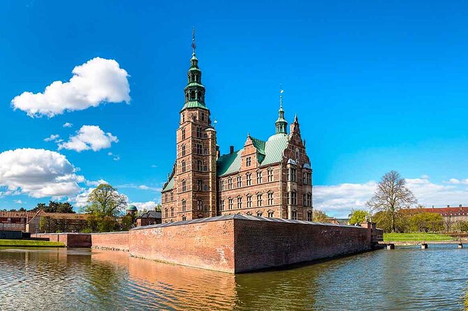 Native Walking Tour to Copenhagen - Reffen Food Market and Harbour Relaxation