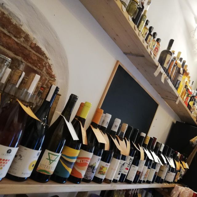 Natural Wine Tasting with snacks at Bottega Monteleone - Authentic Sicilian Wine Tasting at Bottega Monteleone