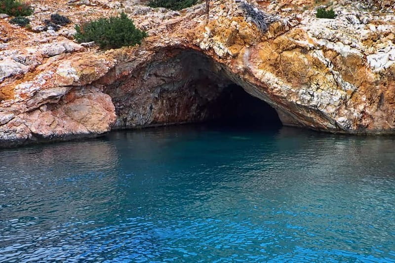 Naxos: 2 hours Boat Trip from Panermos to Rina's Cave - The Comfort and Safety of Calm Waters