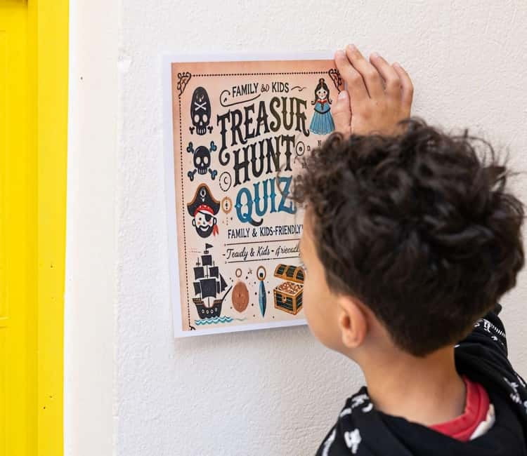 Naxos: Family-Friendly Treasure Hunt in Naxos Town - Included Elements: Riddles, Refreshments, and a Guide