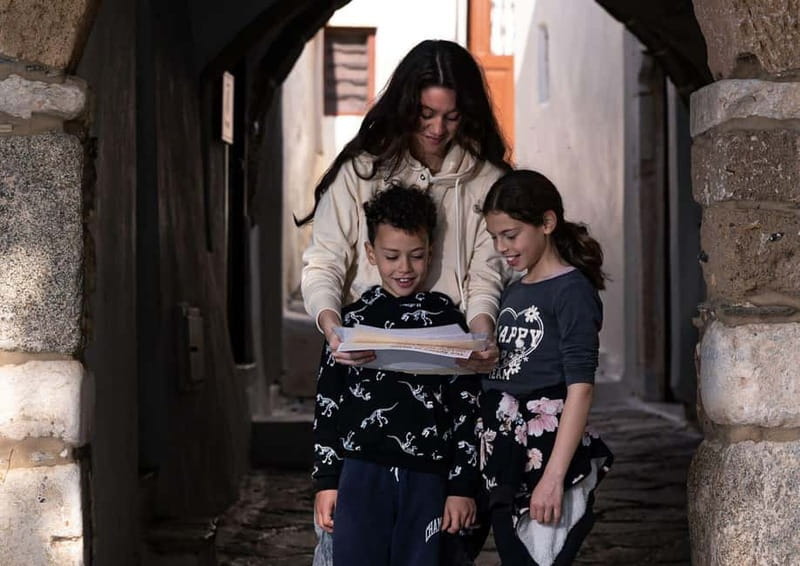 Naxos: Family-Friendly Treasure Hunt in Naxos Town - Suitability and Tips for Participants