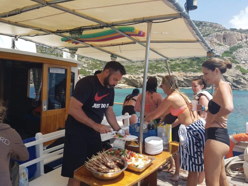 Naxos: Koufonissia and Rina Cave Boat Trip with BBQ - Comfortable Boat and Practical Amenities