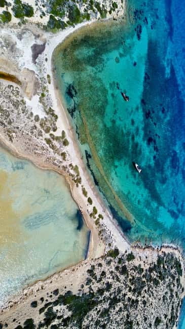 Naxos: Private Boat Tour to Antiparos & Blue Lagoon - The Charm of Antiparos Town