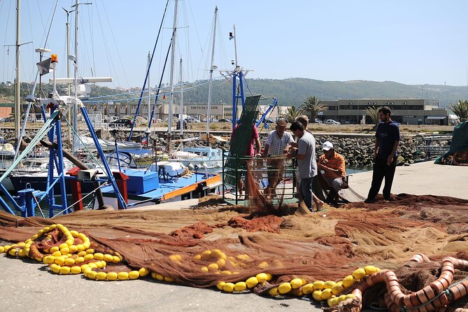 Nazaré and Obidos tour from Lisbon - Exploring Nazaré: The Lighthouse and Beachside Charm