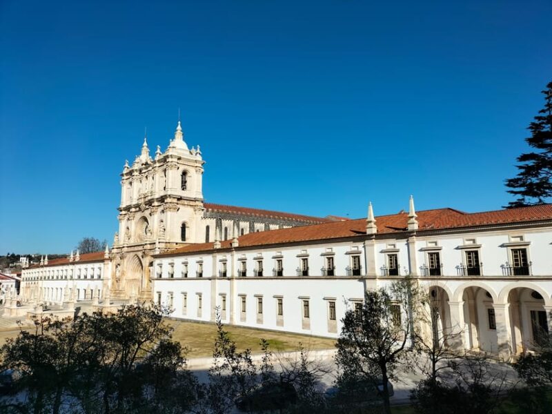 Nazaré, Óbidos & Alcobaça: Full-day Private Tour from Lisbon - Key Points