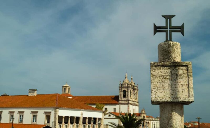Nazaré: Walking Tour with Funicular & Local Guide - Scenic Walk Toward Praia do Norte and Big Wave History