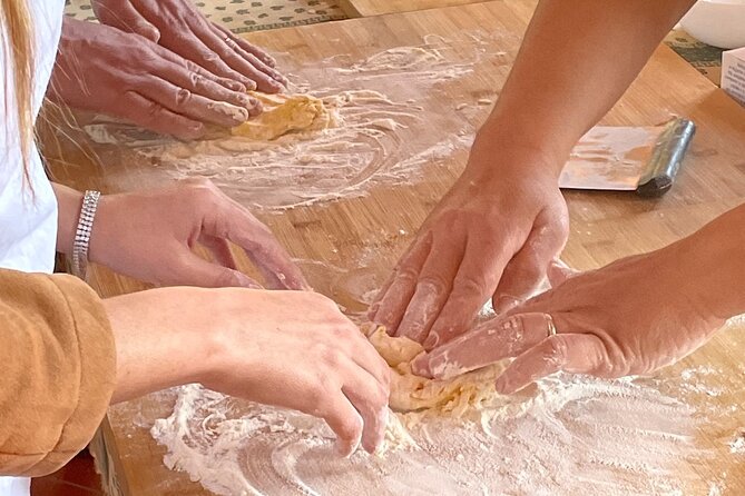 Neapolitan pasta homemade Cooking Lesson - Dinner with Fettuccine, Ravioli, and Two Sauces