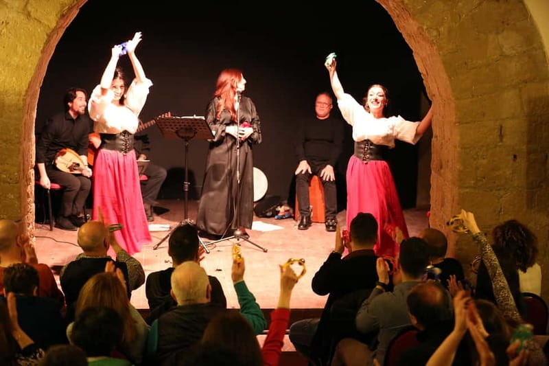neapolitan show with traditional music, dance and tasting! - Vibrant Neapolitan Show with Music, Dance, and Tasting in Campania