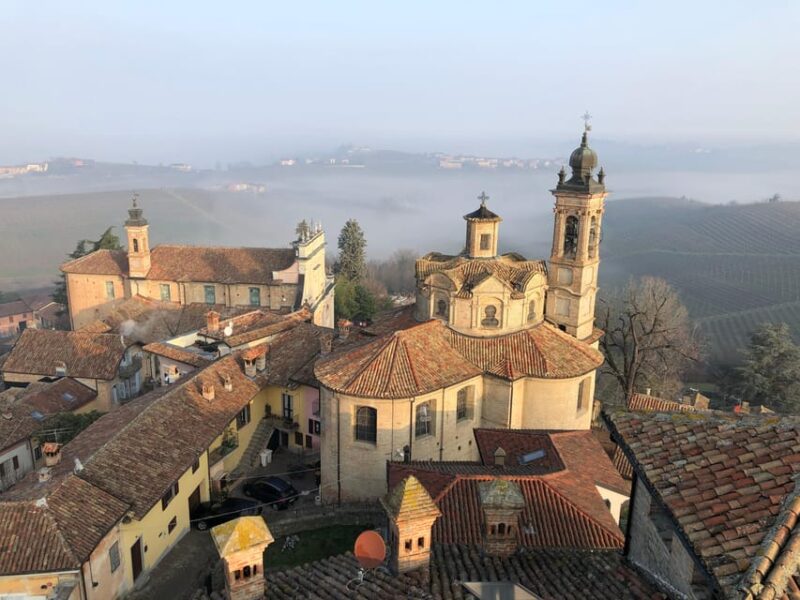 Neive: walking tour - Explore the Charm of Neive on a Guided Walking Tour