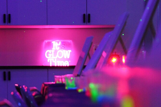 NEON Starry Night Sip and Paint Experience - Key Points