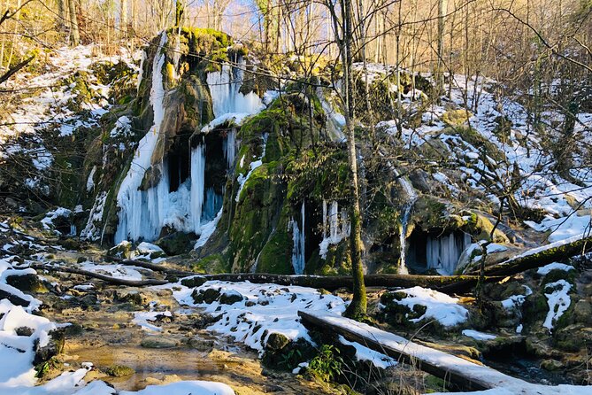Nera Gorge National Park - Private Day Tour from Timisoara - The Showstopper: Ochiul Beiului Lake’s Turquoise Magic