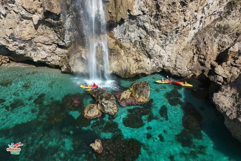 Nerja: Free kayaking route (without a tour guide). 2.5-hour tour. Nerja-Maro Waterfall. - The Route: From Burriana Beach to the Maro Waterfall