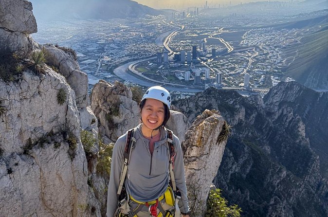 Nest of the Aguiluchos with 3 abseils and certified guides - Logistics and Meeting Point Details