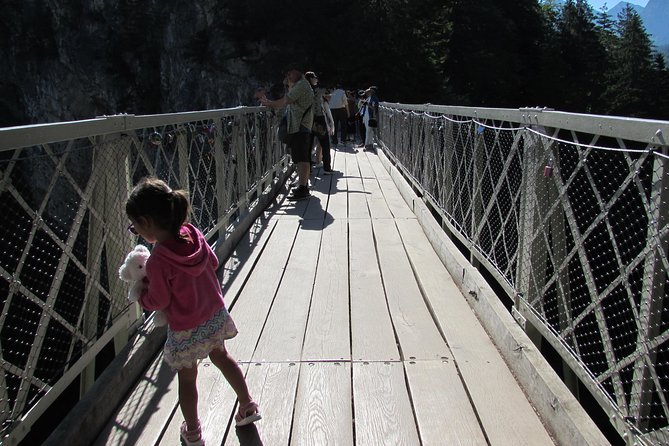 Neuschwanstein and Hohenschwangau Exclusive Skip-the-Crowds Tour - Marienbrücke: Iconic Views and Photo Opportunities